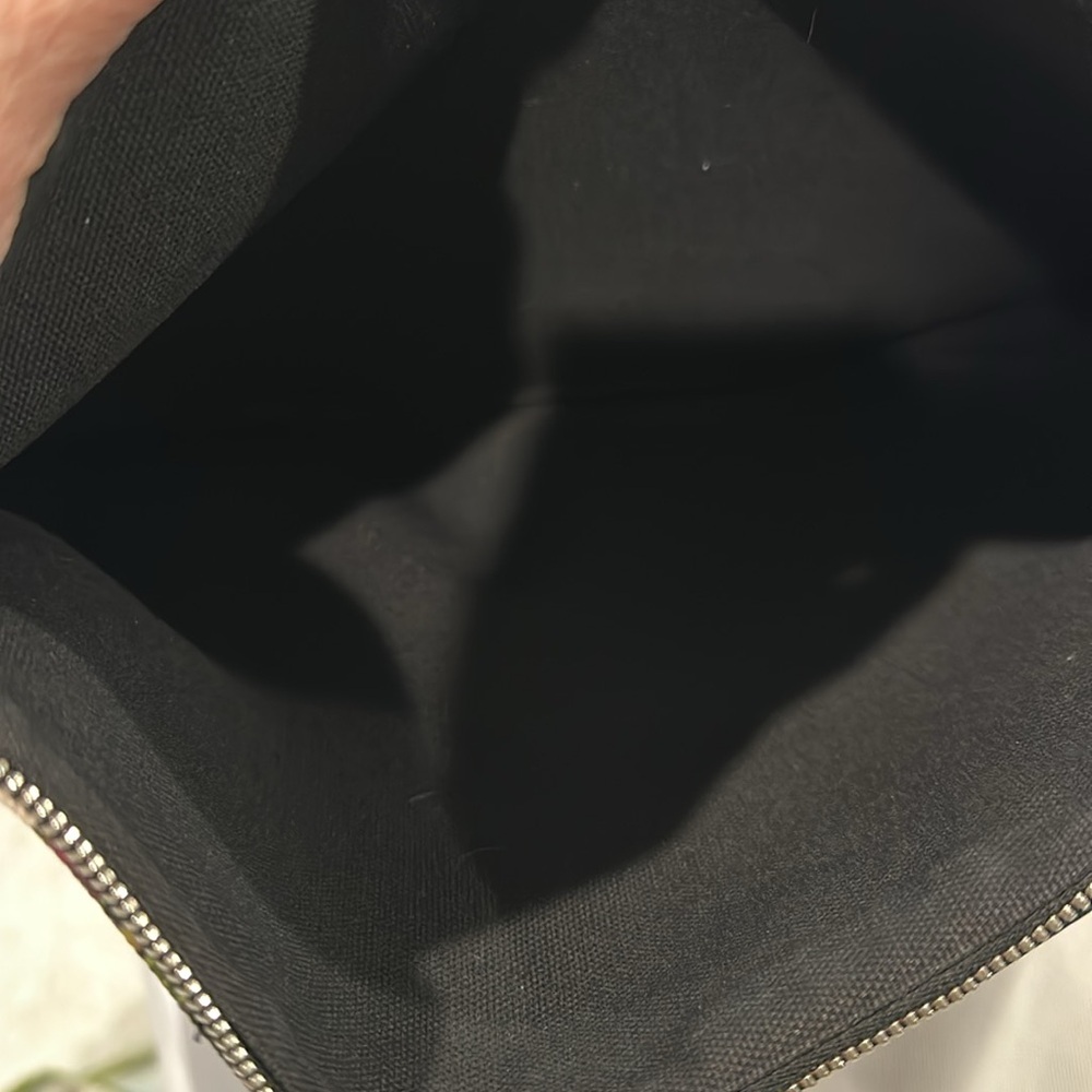 Givenchy - Picture 5 of 5